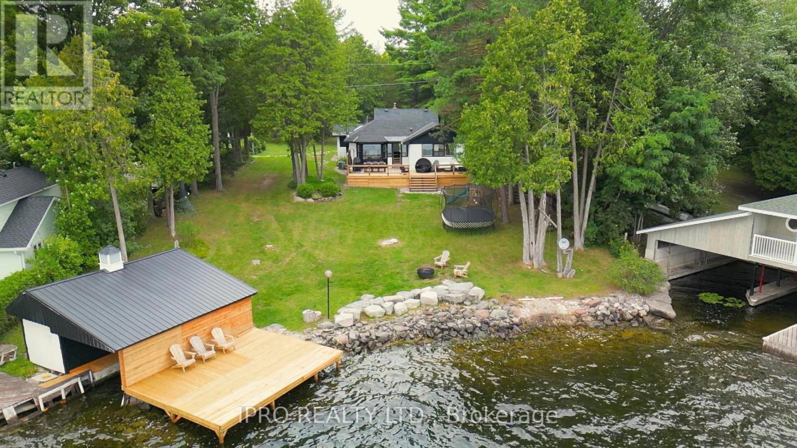












27 FIRE ROUTE 103G

,
Trent Lakes,




Ontario
K0M1A0

