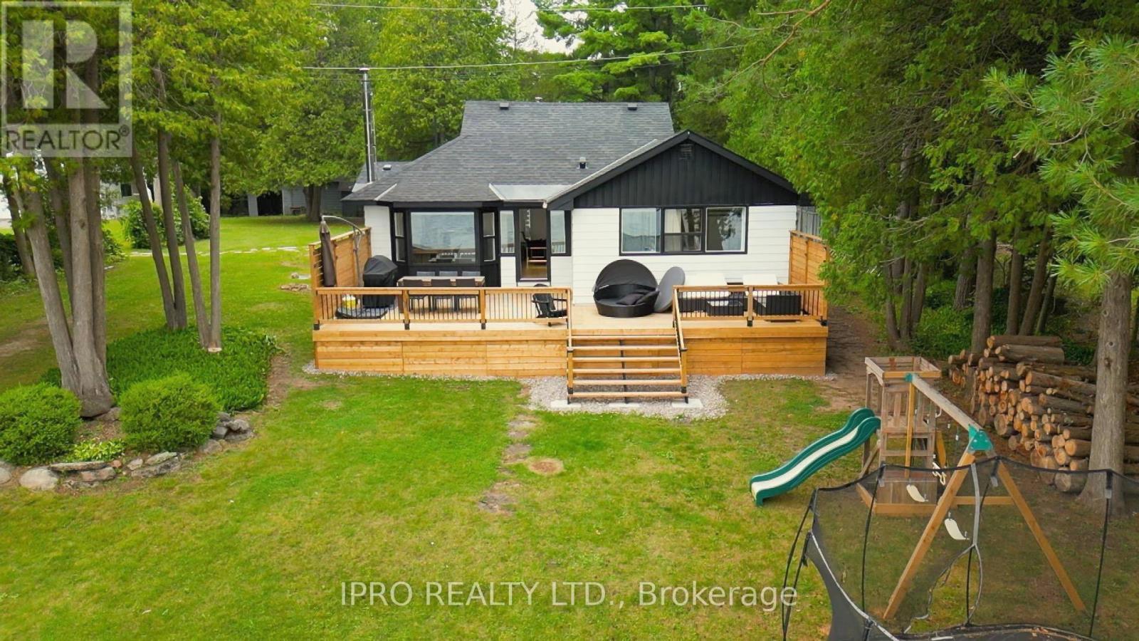 












27 FIRE ROUTE 103G

,
Trent Lakes,




Ontario
K0M1A0

