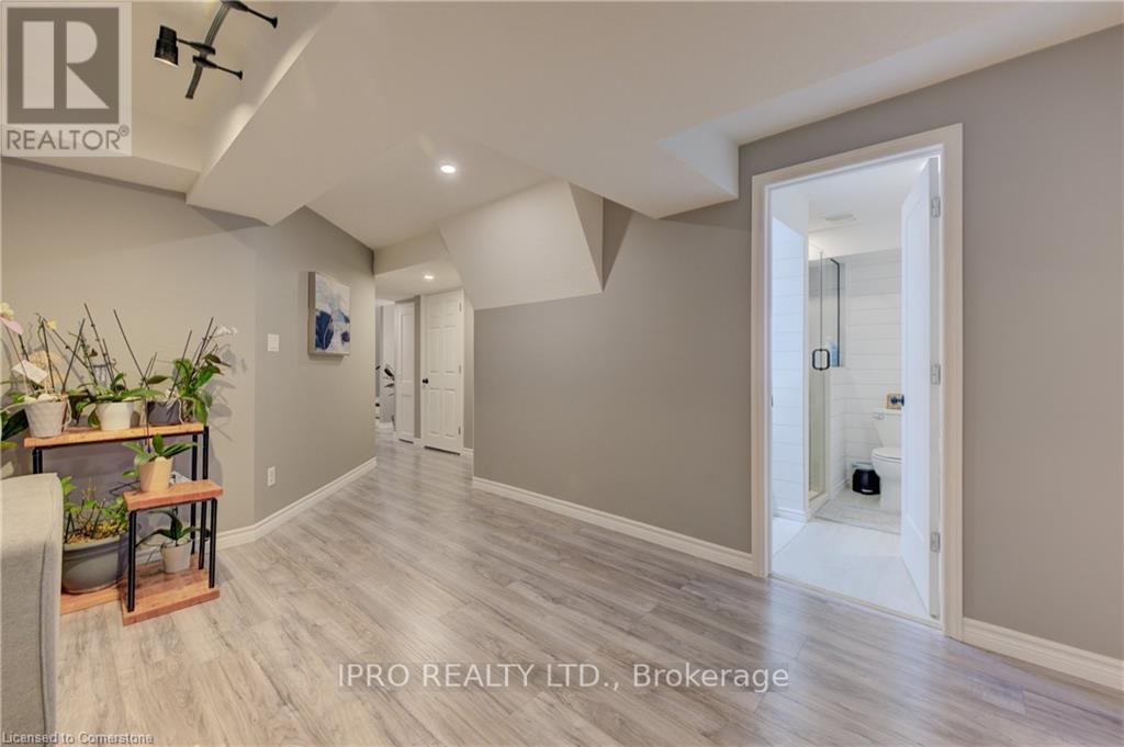 












298 TREMAINE CRESCENT

,
Kitchener,




Ontario
N2A4L8

