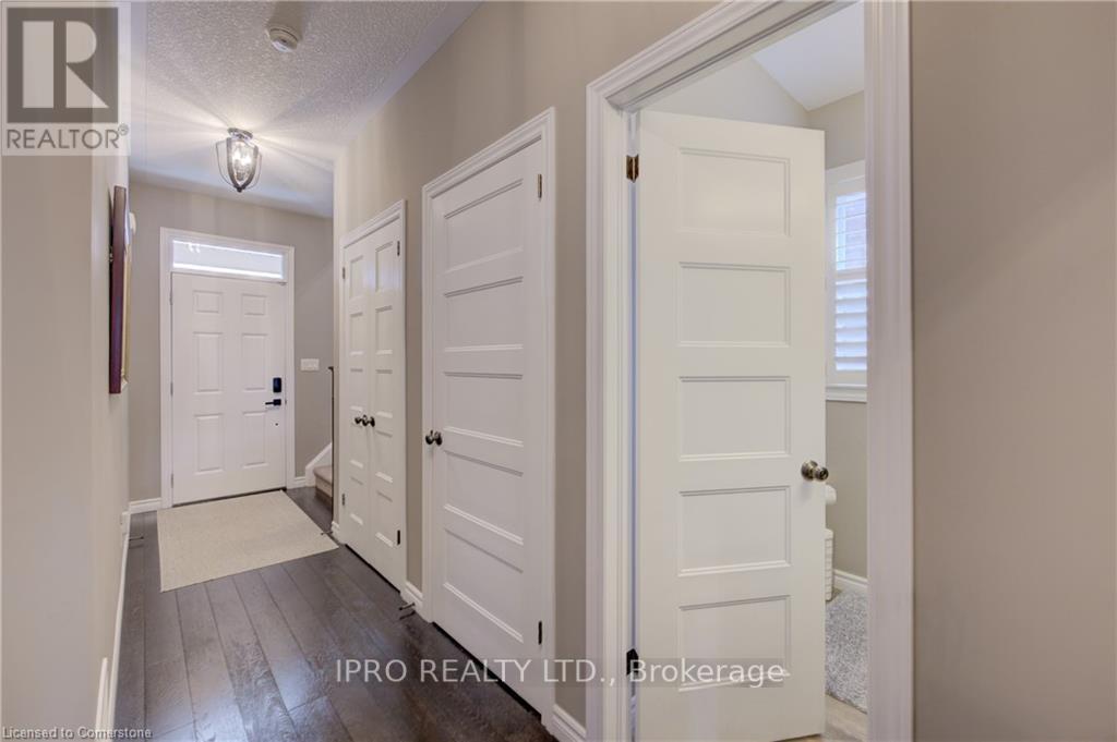 












298 TREMAINE CRESCENT

,
Kitchener,




Ontario
N2A4L8

