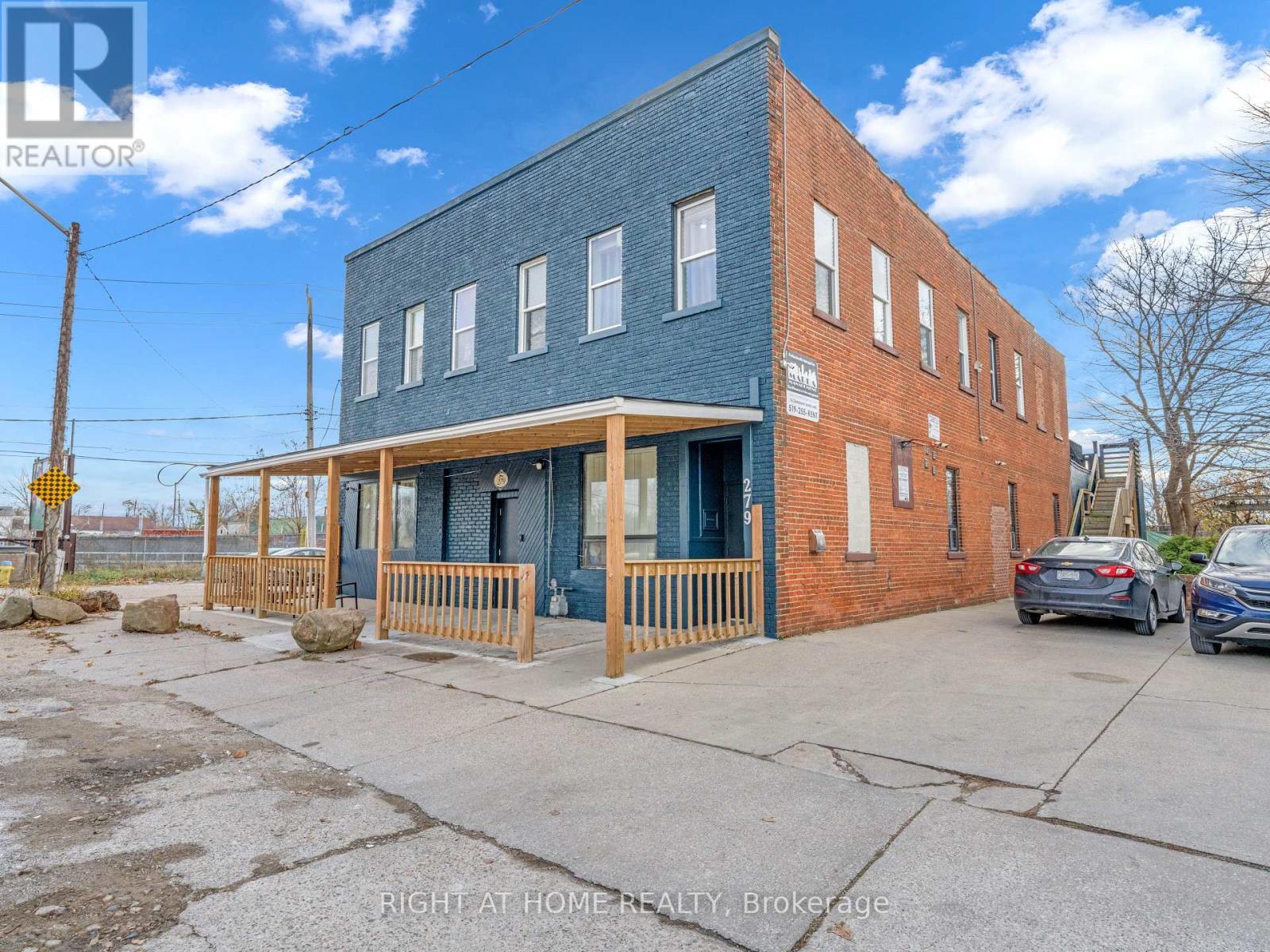 












279 DROUILLARD ROAD

,
Windsor,




Ontario
N8Y2P4

