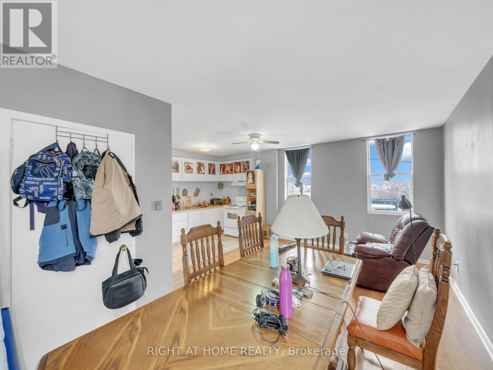 












279 DROUILLARD ROAD

,
Windsor,




Ontario
N8Y2P4

