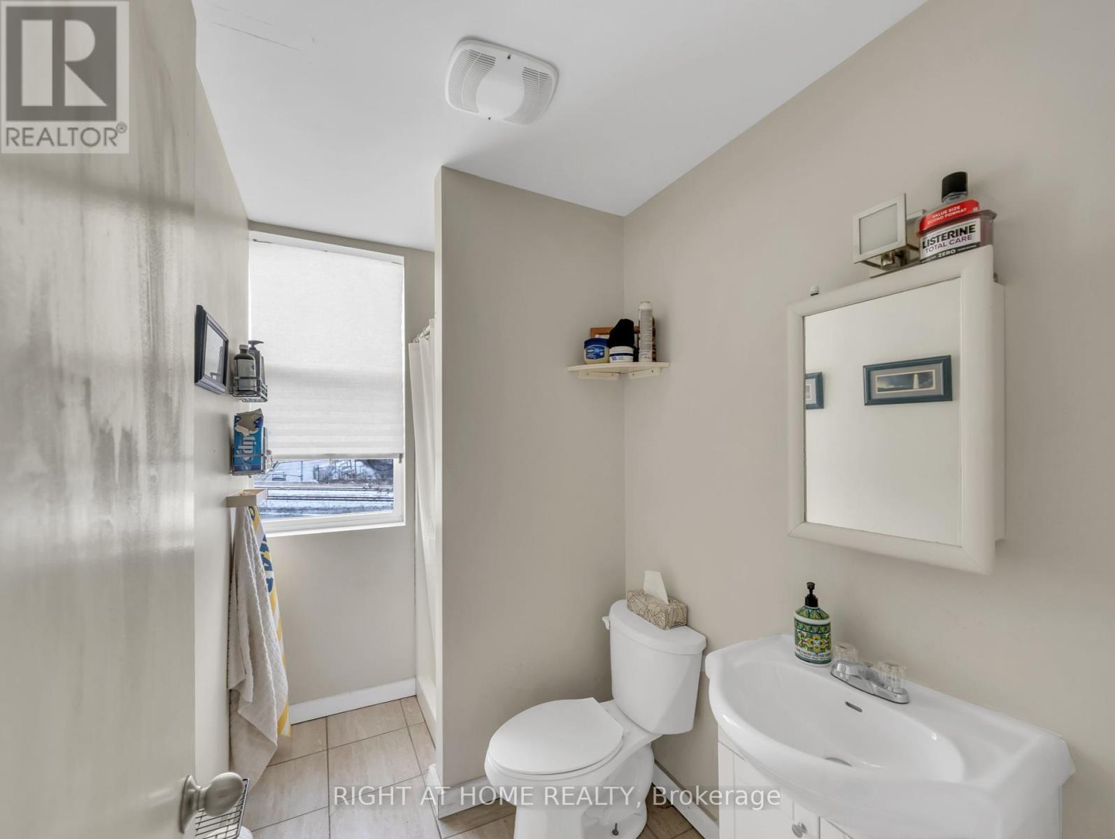 












279 DROUILLARD ROAD

,
Windsor,




Ontario
N8Y2P4

