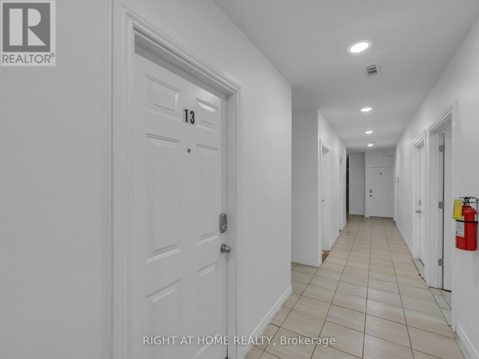 












279 DROUILLARD ROAD

,
Windsor,




Ontario
N8Y2P4

