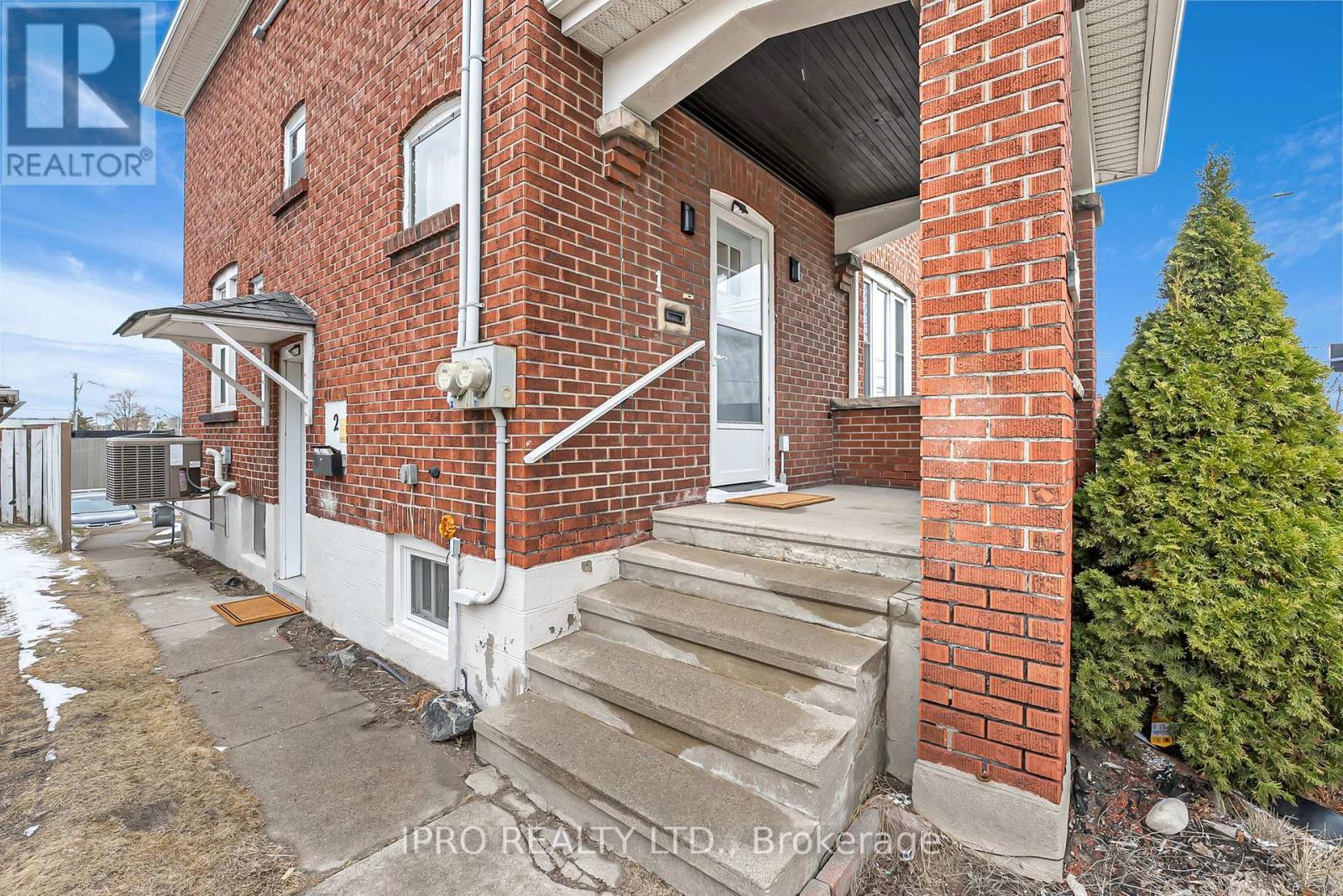 












436 COURTLAND AVENUE E

,
Kitchener,




Ontario
N2G2W4

