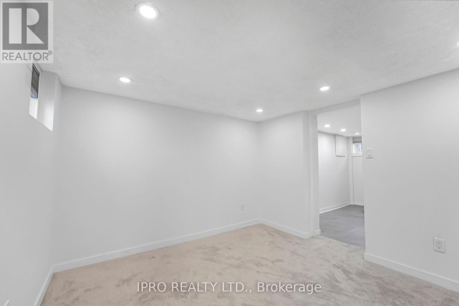 












436 COURTLAND AVENUE E

,
Kitchener,




Ontario
N2G2W4

