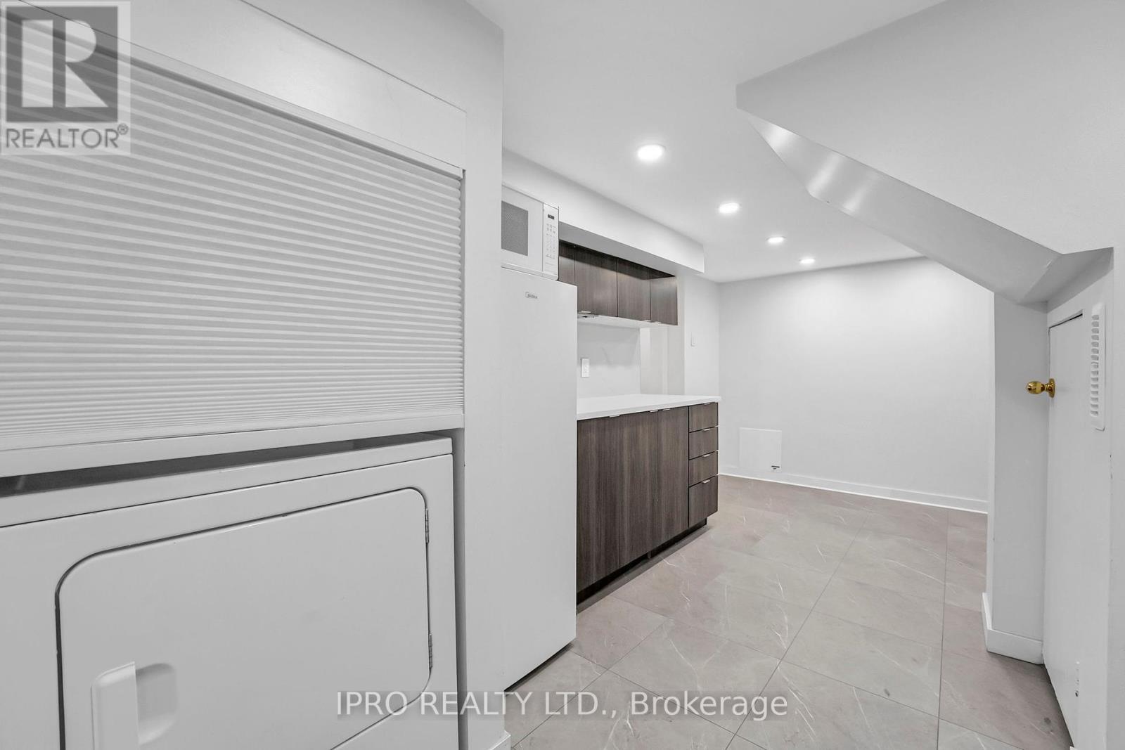












436 COURTLAND AVENUE E

,
Kitchener,




Ontario
N2G2W4

