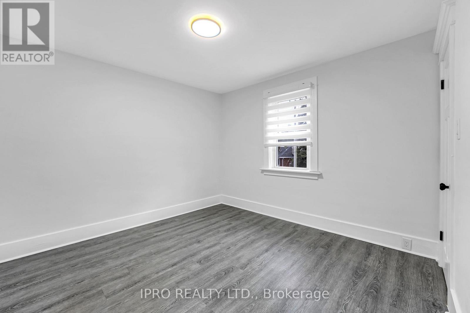 












436 COURTLAND AVENUE E

,
Kitchener,




Ontario
N2G2W4

