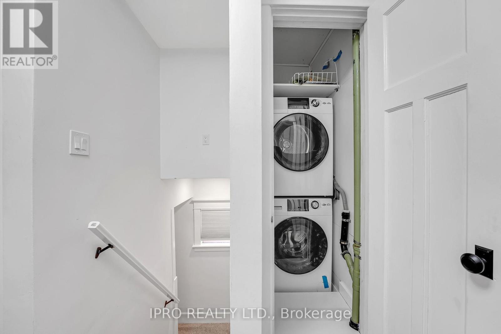 












436 COURTLAND AVENUE E

,
Kitchener,




Ontario
N2G2W4

