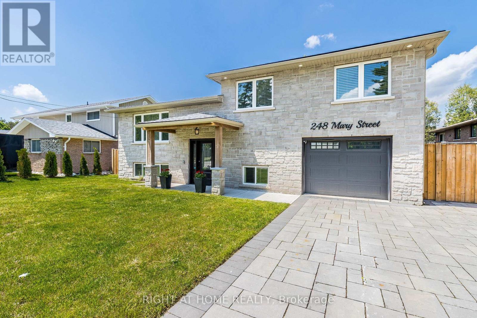 












248 MARY STREET

,
Guelph/Eramosa (Rockwood),




Ontario
N0B2K0

