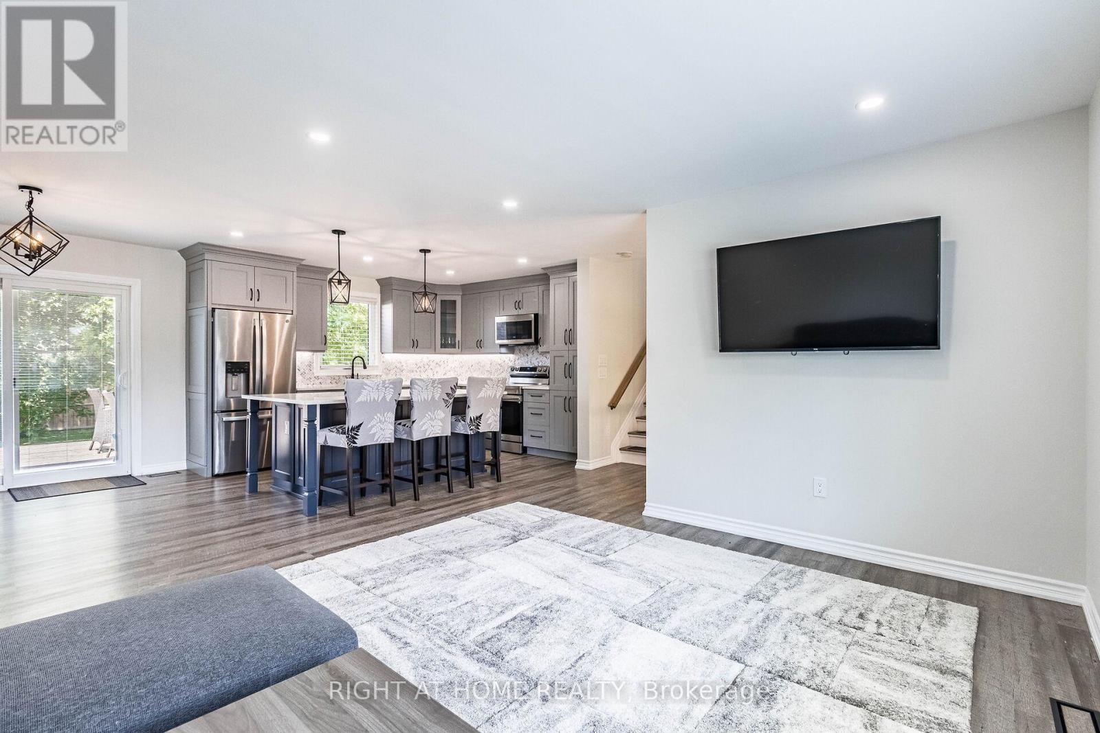 












248 MARY STREET

,
Guelph/Eramosa (Rockwood),




Ontario
N0B2K0

