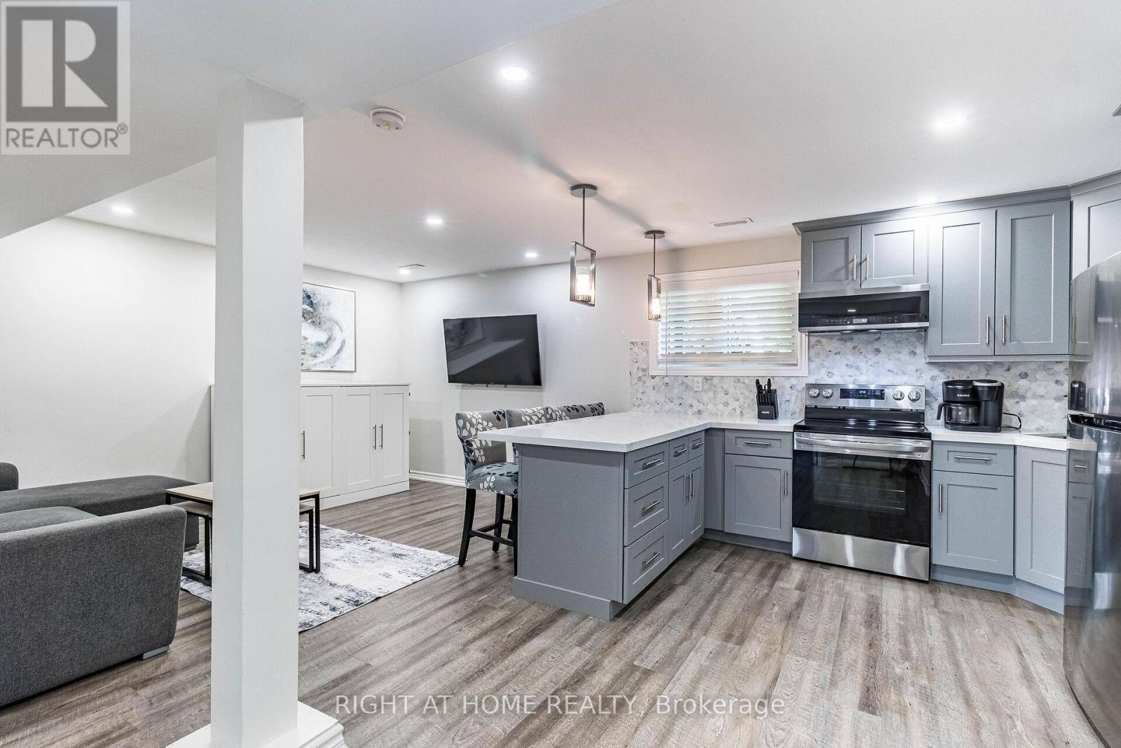 












248 MARY STREET

,
Guelph/Eramosa (Rockwood),




Ontario
N0B2K0

