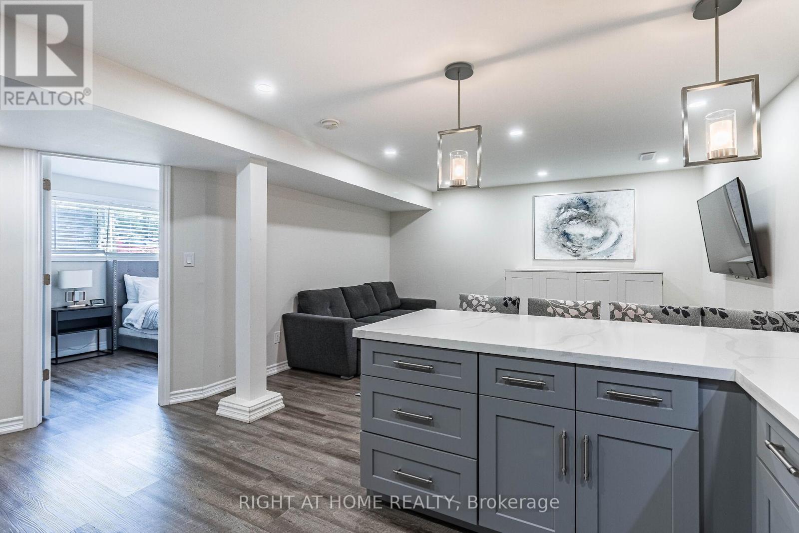 












248 MARY STREET

,
Guelph/Eramosa (Rockwood),




Ontario
N0B2K0

