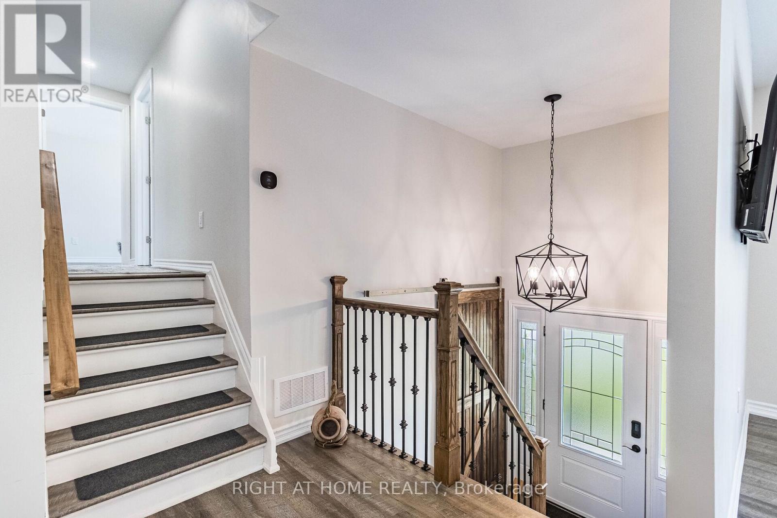 












248 MARY STREET

,
Guelph/Eramosa (Rockwood),




Ontario
N0B2K0

