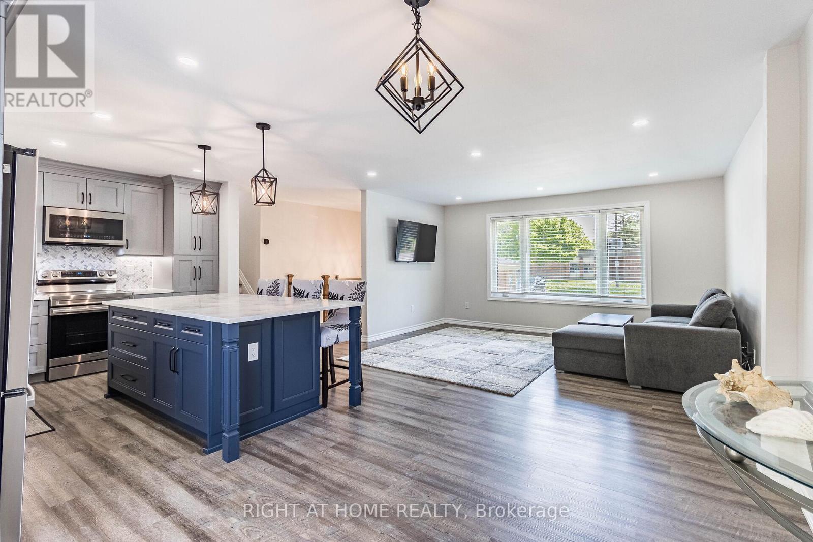 












248 MARY STREET

,
Guelph/Eramosa (Rockwood),




Ontario
N0B2K0


