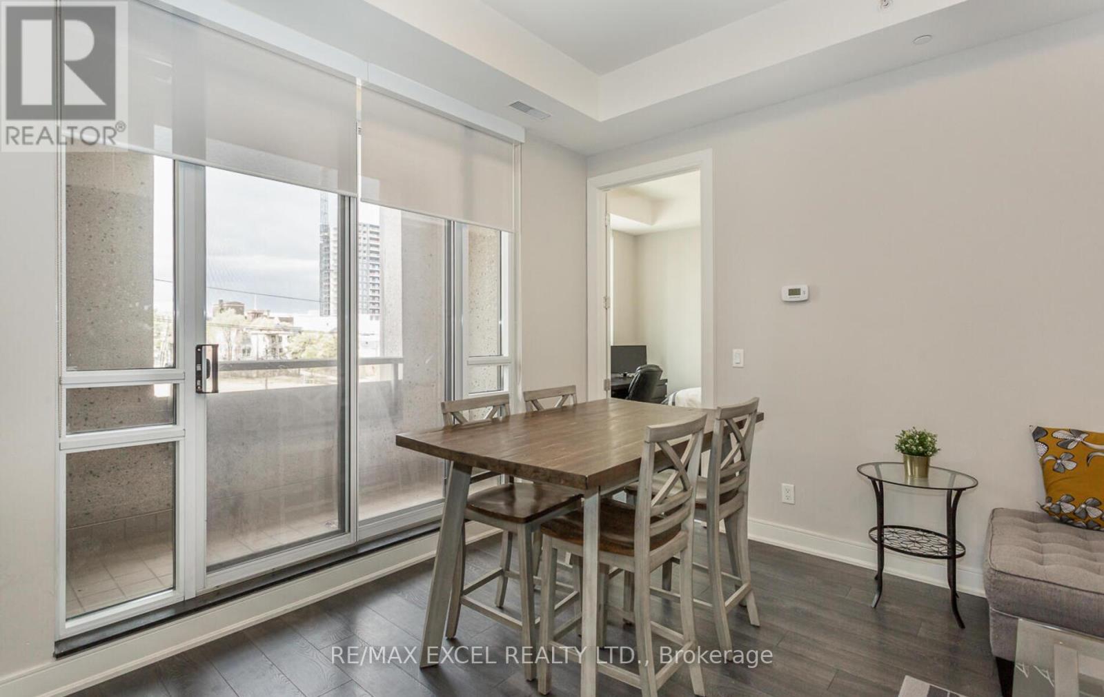












403 - 150 MAIN STREET W

,
Hamilton (Central),




Ontario
L8P1H8

