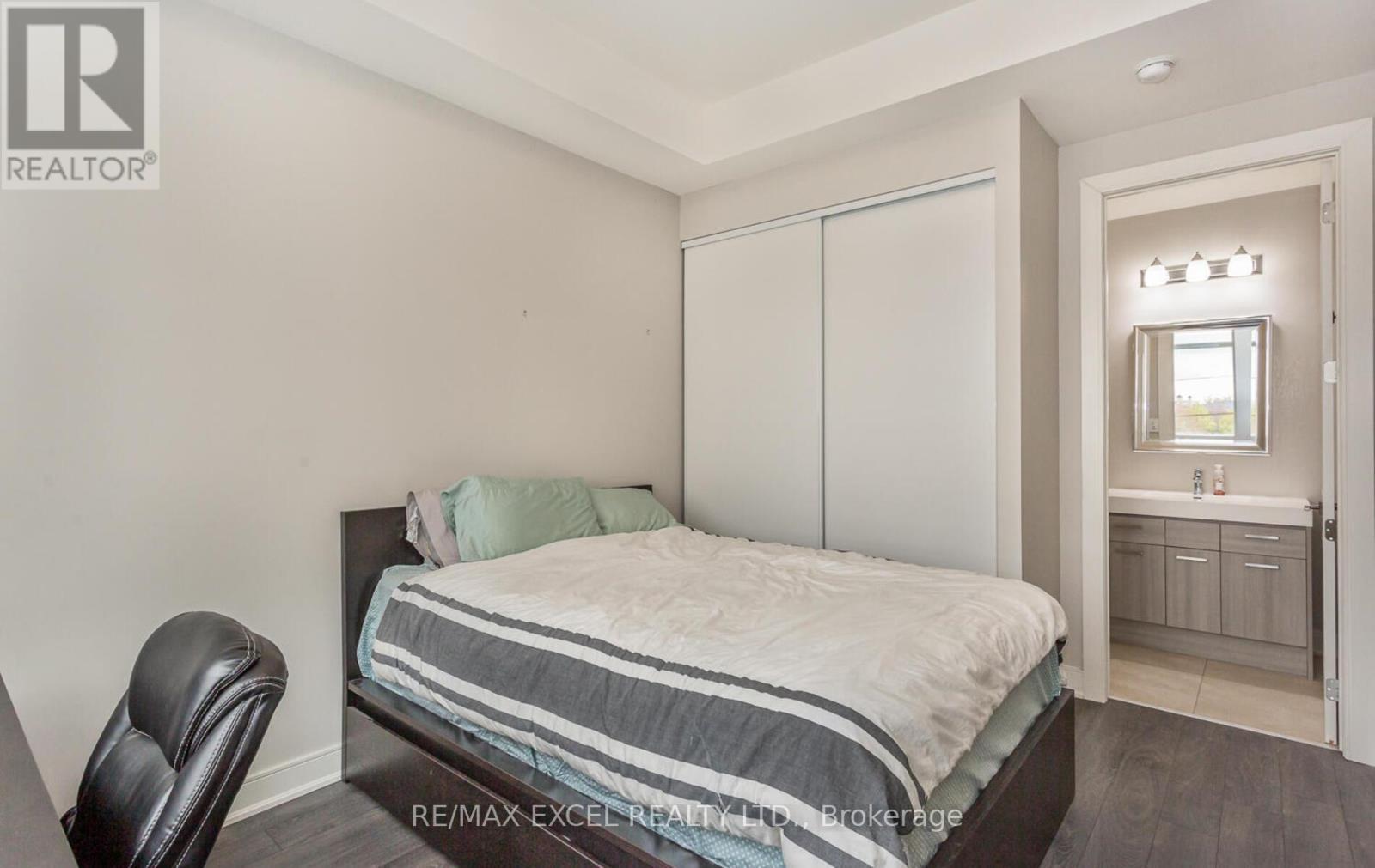 












403 - 150 MAIN STREET W

,
Hamilton (Central),




Ontario
L8P1H8

