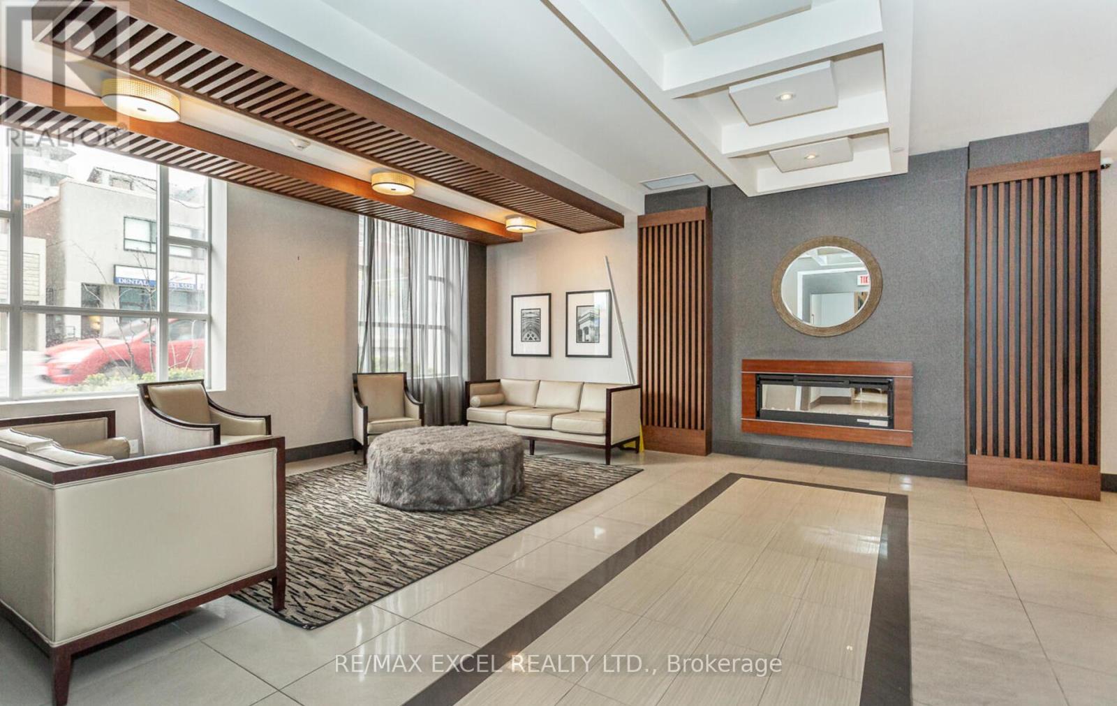 












403 - 150 MAIN STREET W

,
Hamilton (Central),




Ontario
L8P1H8

