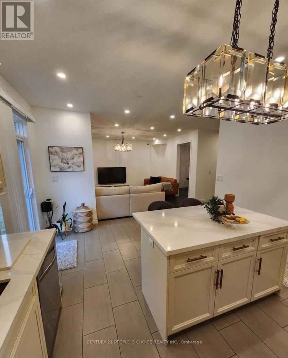 












UPPER - 456 TWINLEAF STREET

,
Waterloo,




Ontario
N2V0B7

