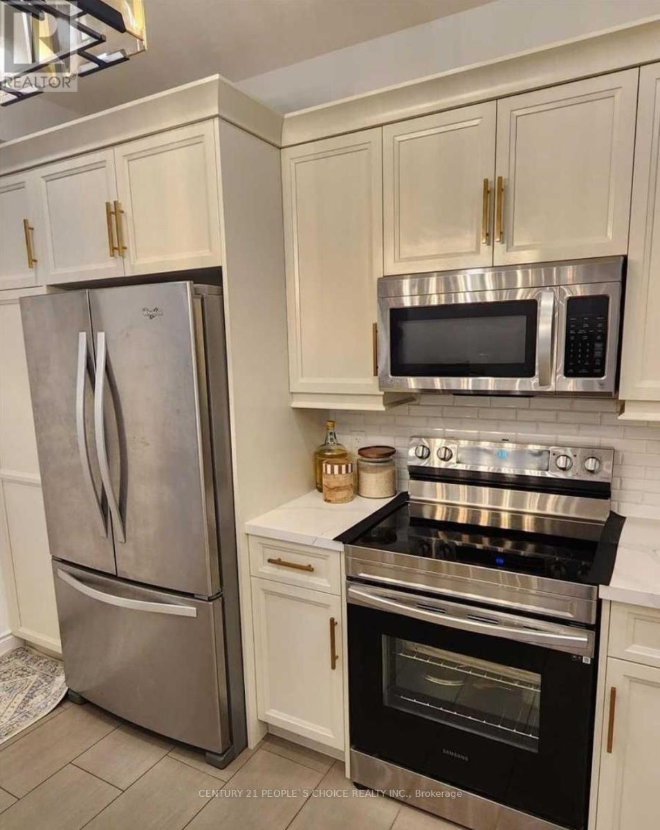 












UPPER - 456 TWINLEAF STREET

,
Waterloo,




Ontario
N2V0B7

