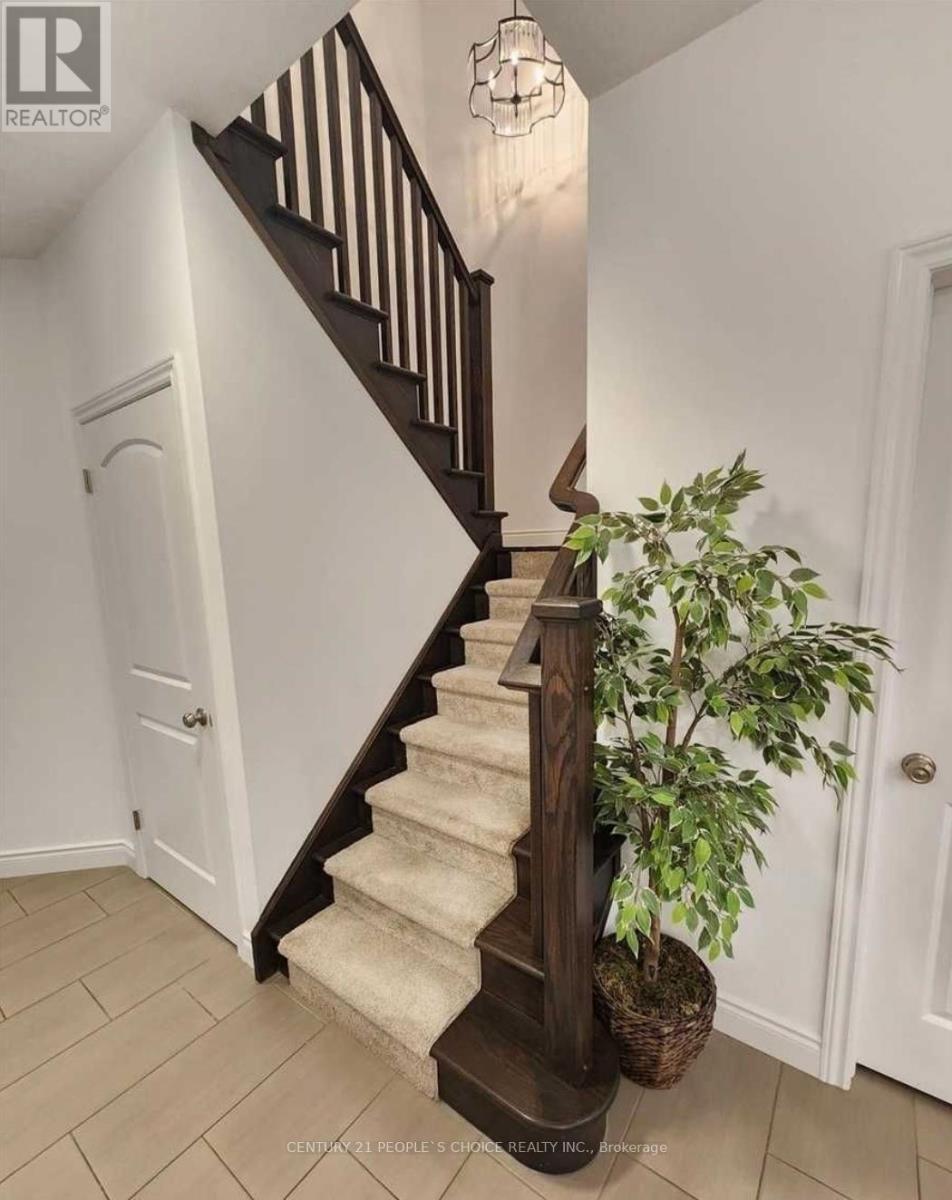 












UPPER - 456 TWINLEAF STREET

,
Waterloo,




Ontario
N2V0B7

