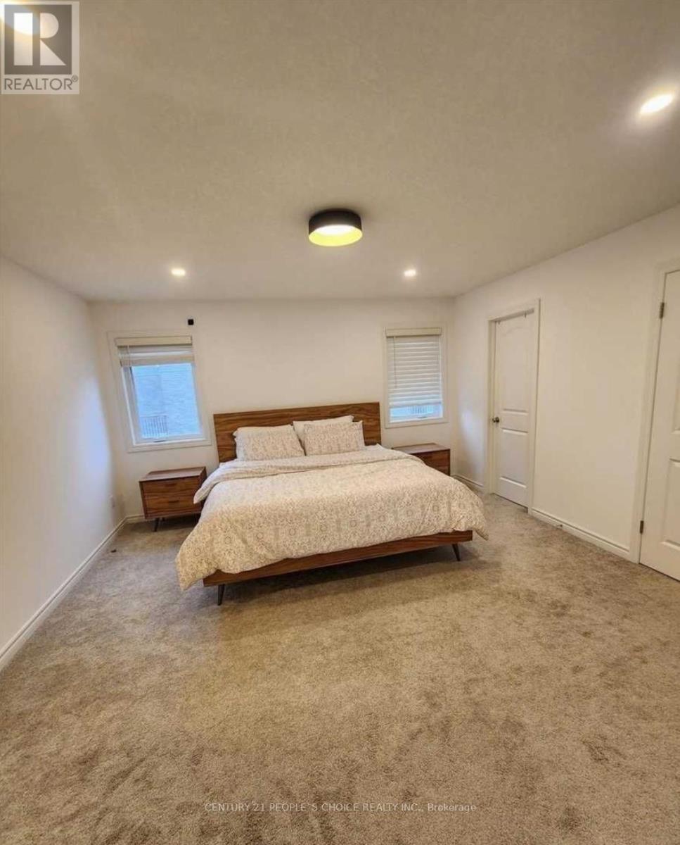 












UPPER - 456 TWINLEAF STREET

,
Waterloo,




Ontario
N2V0B7

