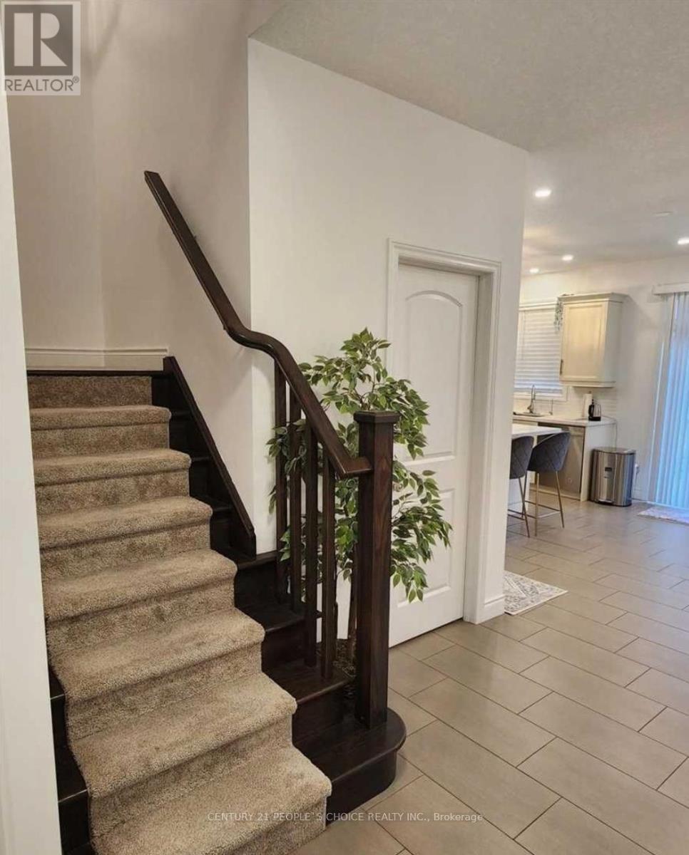 












UPPER - 456 TWINLEAF STREET

,
Waterloo,




Ontario
N2V0B7

