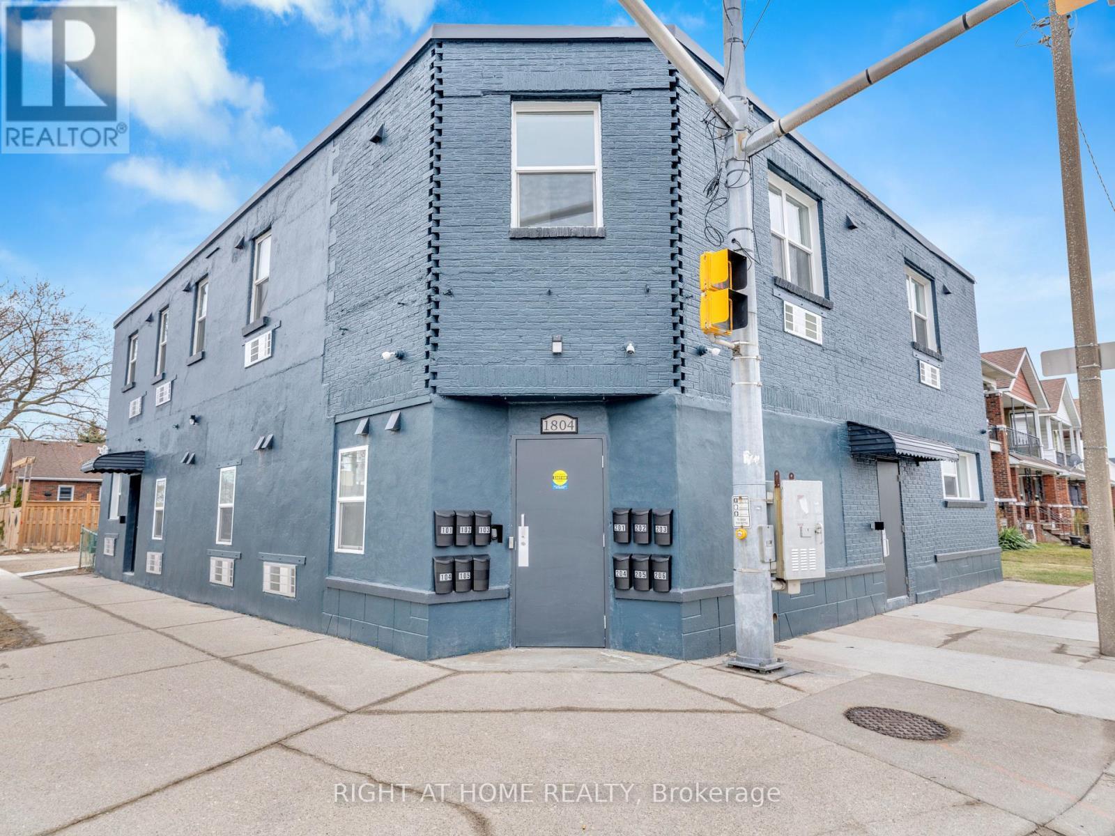 












206 - 1804 DROUILLARD ROAD

,
Windsor,




Ontario
N8W3X5

