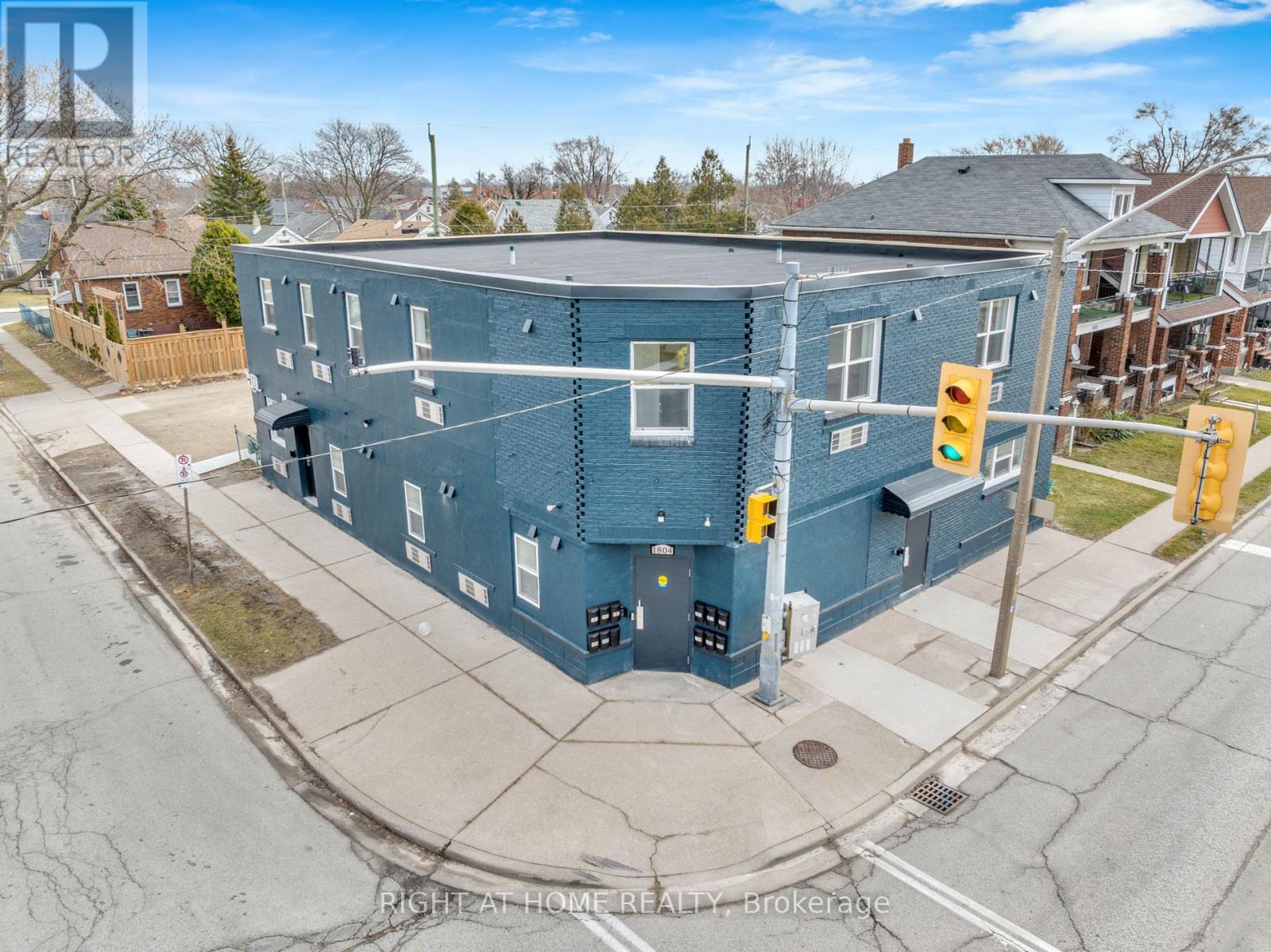 












206 - 1804 DROUILLARD ROAD

,
Windsor,




Ontario
N8W3X5

