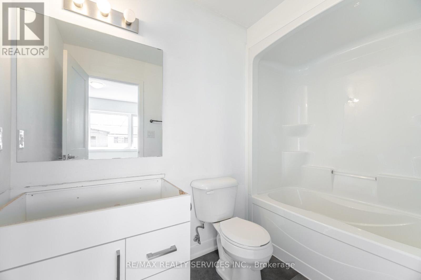












222 - 4263 FOURTH AVENUE

,
Niagara Falls (Downtown),




Ontario
L2E0C2

