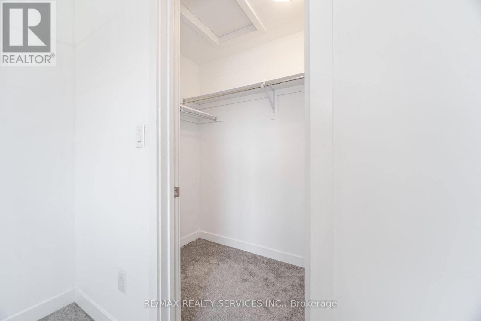 












222 - 4263 FOURTH AVENUE

,
Niagara Falls (Downtown),




Ontario
L2E0C2

