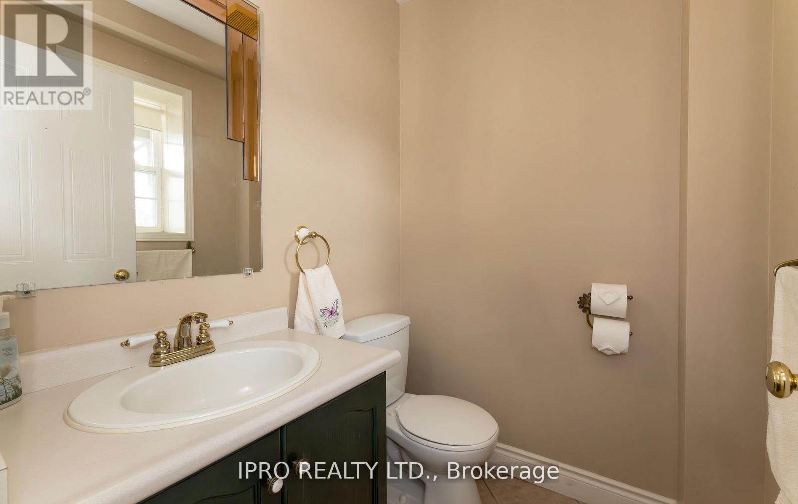 












19 THOMPSON DRIVE

,
Guelph (Grange Road),




Ontario
N1E7A5

