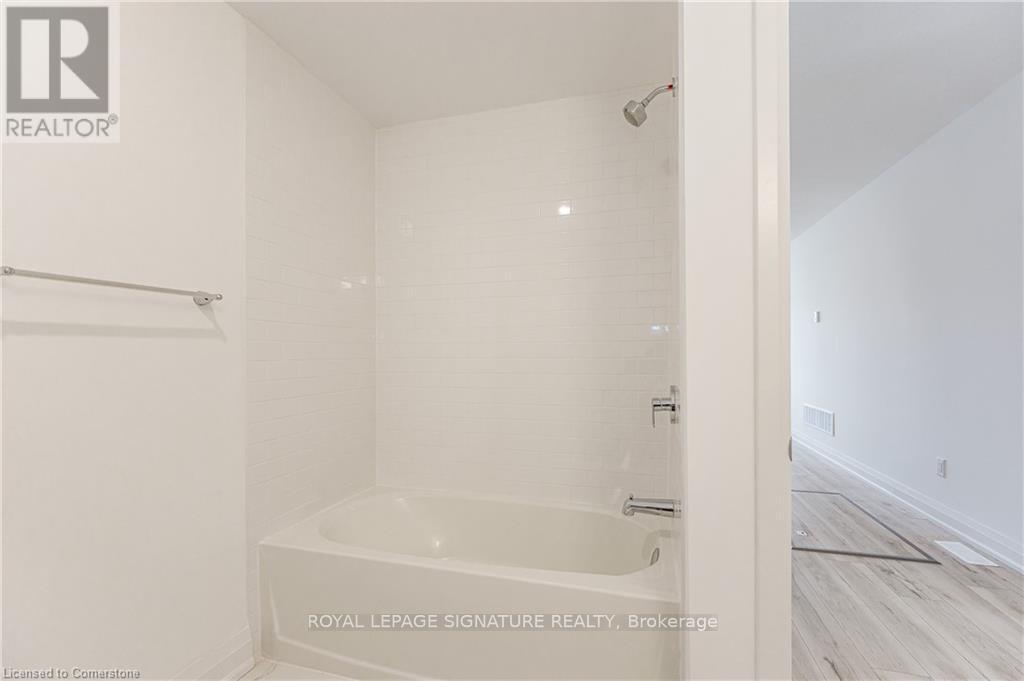 












777 BEACH BOULEVARD

,
Hamilton (Hamilton Beach),




Ontario
L8H6Y5

