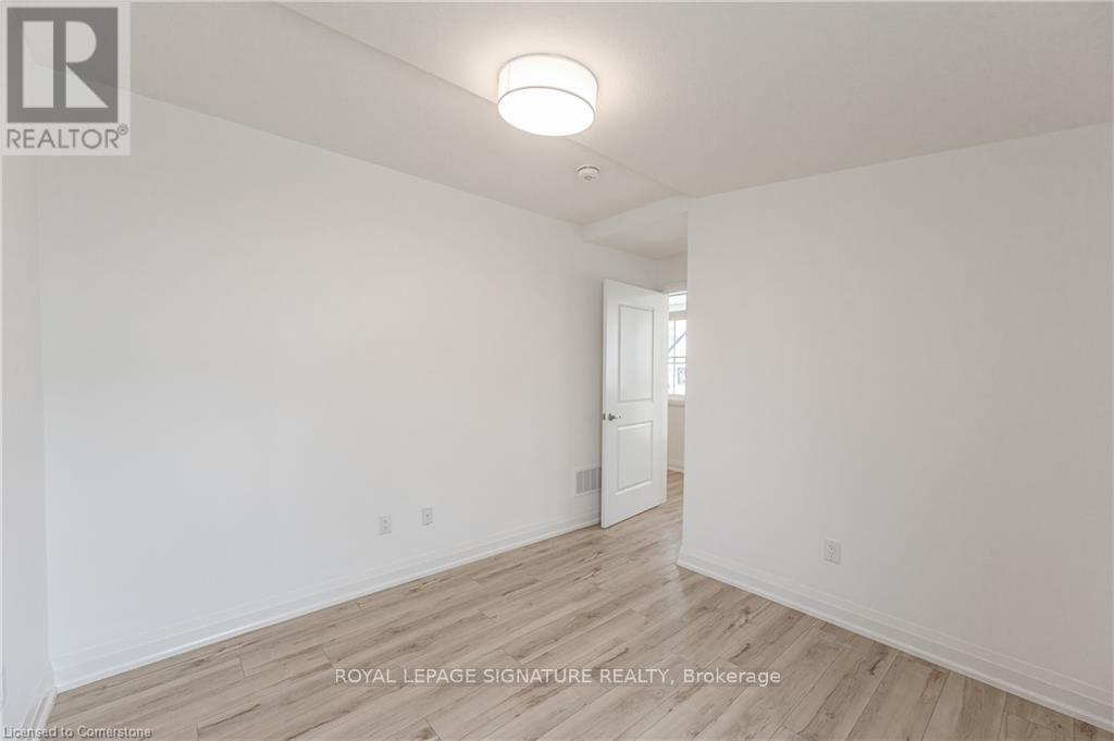 












777 BEACH BOULEVARD

,
Hamilton (Hamilton Beach),




Ontario
L8H6Y5

