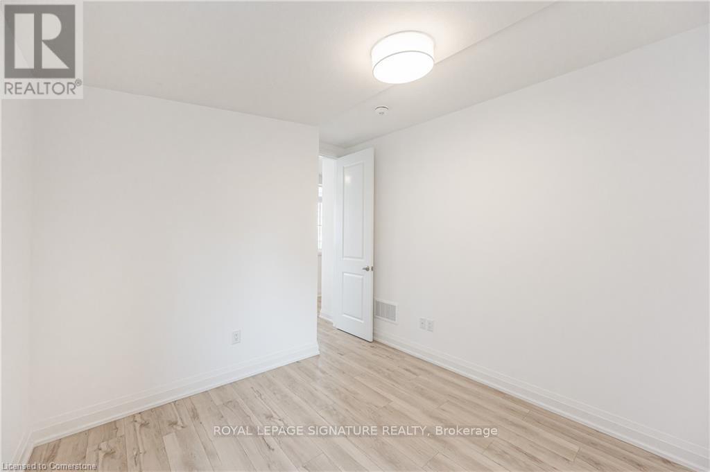 












777 BEACH BOULEVARD

,
Hamilton (Hamilton Beach),




Ontario
L8H6Y5

