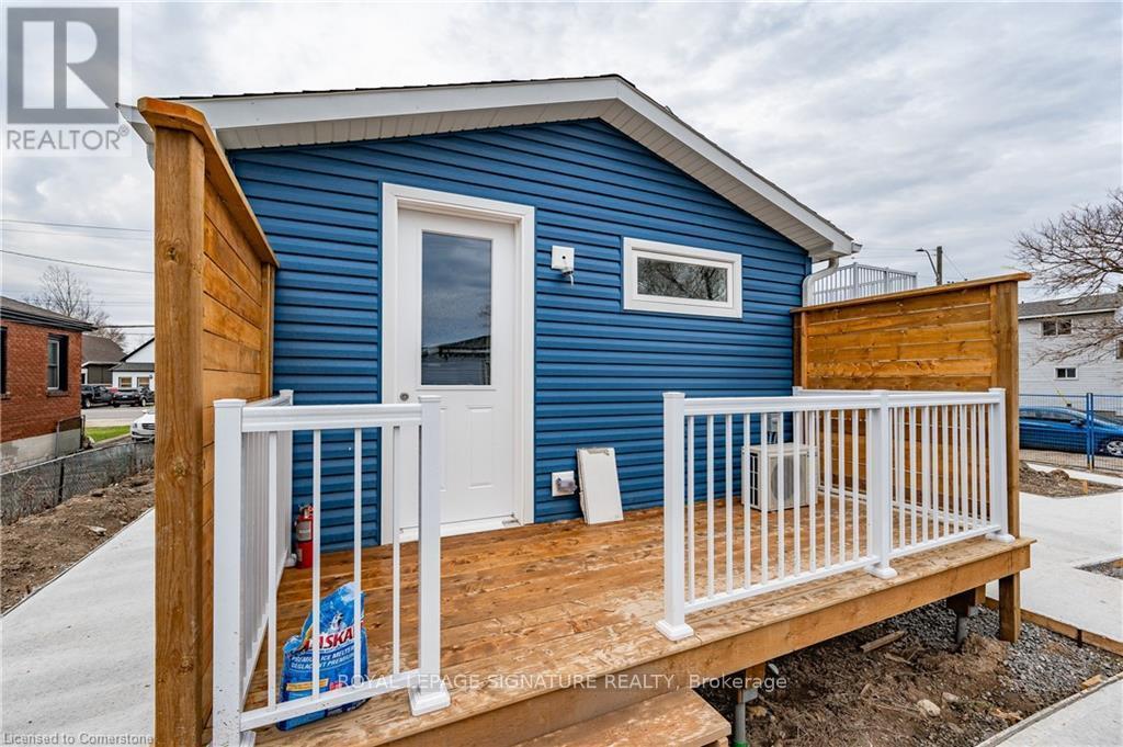 












777 BEACH BOULEVARD

,
Hamilton (Hamilton Beach),




Ontario
L8H6Y5

