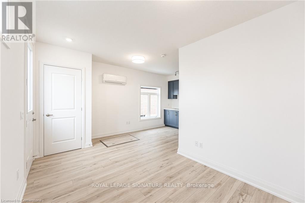 












777 BEACH BOULEVARD

,
Hamilton (Hamilton Beach),




Ontario
L8H6Y5

