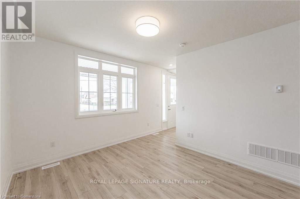 












777 BEACH BOULEVARD

,
Hamilton (Hamilton Beach),




Ontario
L8H6Y5

