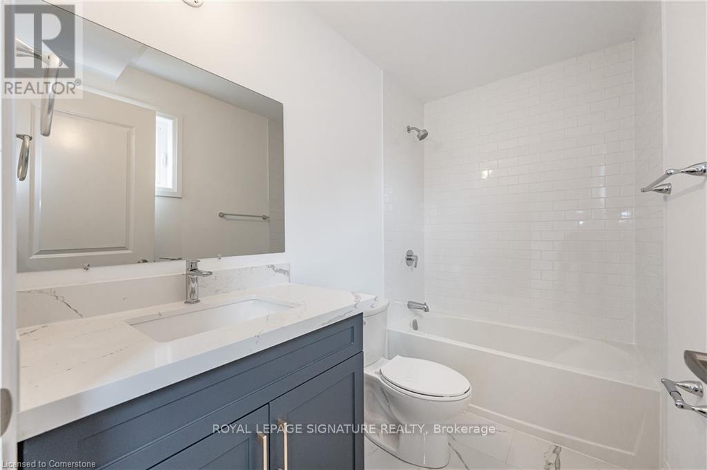 












777 BEACH BOULEVARD

,
Hamilton (Hamilton Beach),




Ontario
L8H6Y5

