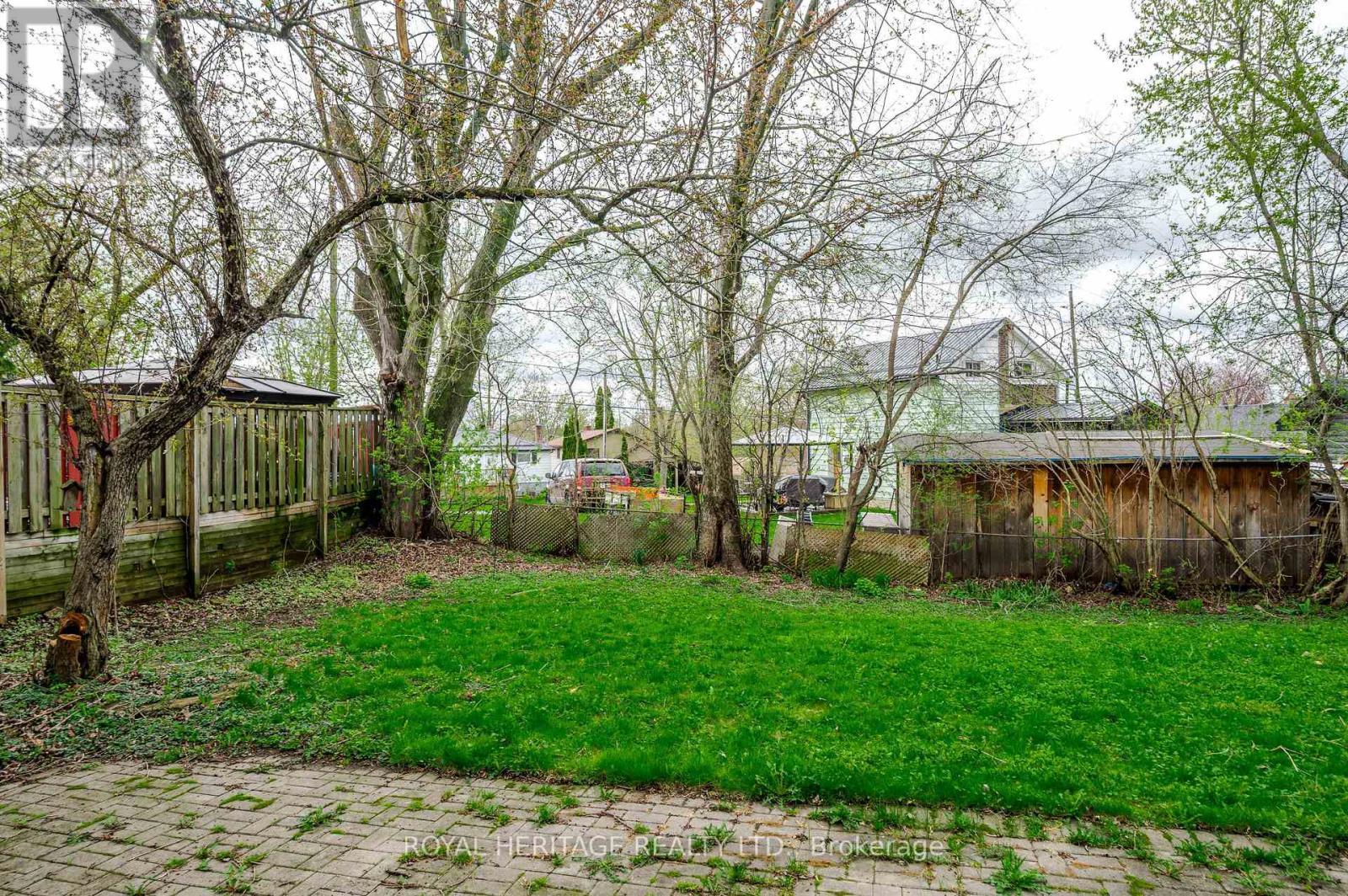 












547 RIVER ROAD S

,
Peterborough South (East),




Ontario
K9J1E6

