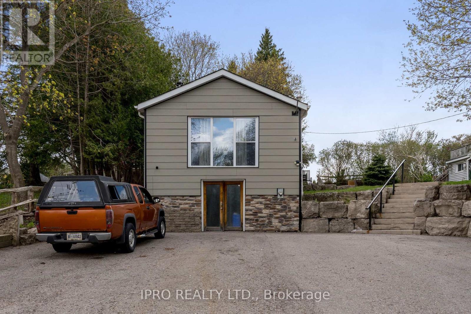 












45 WELLINGTON 124 ROAD

,
Erin,




Ontario
N0B1T0

