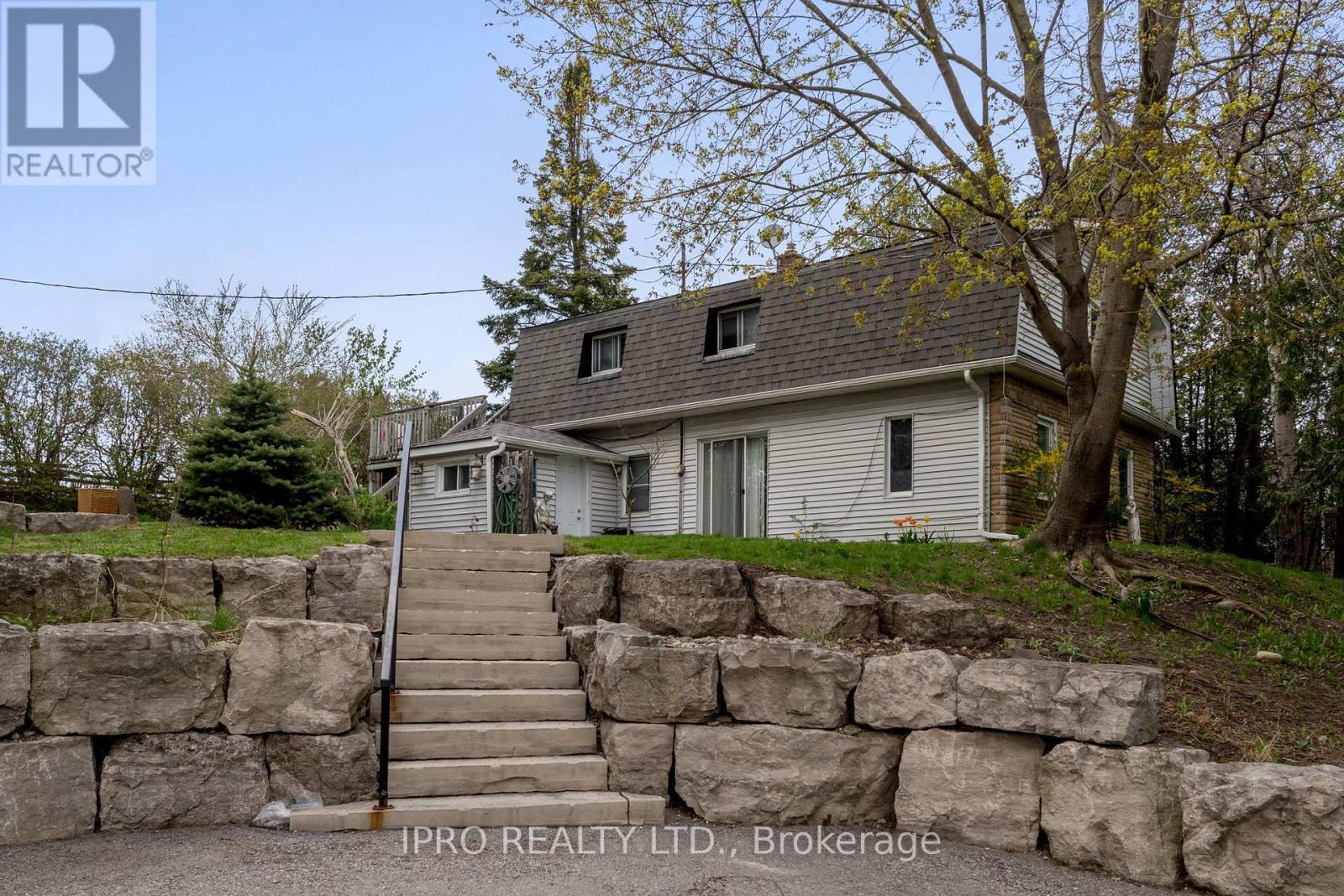 












45 WELLINGTON 124 ROAD

,
Erin,




Ontario
N0B1T0

