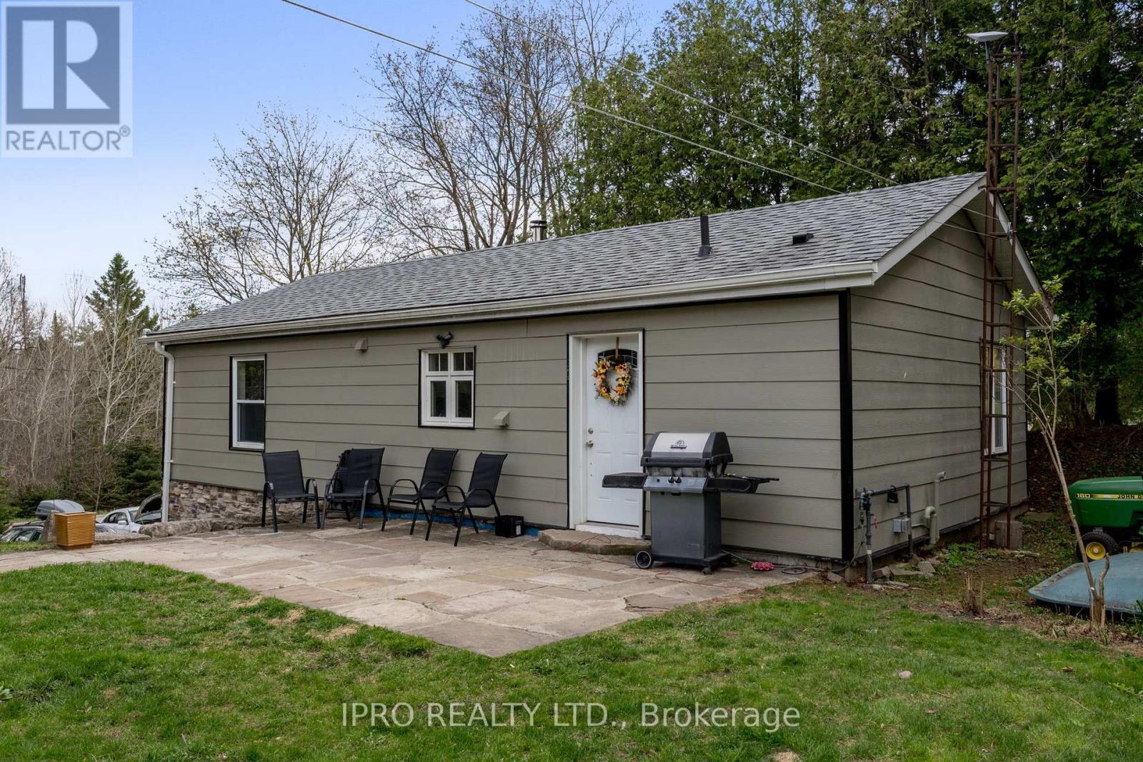 












45 WELLINGTON 124 ROAD

,
Erin,




Ontario
N0B1T0

