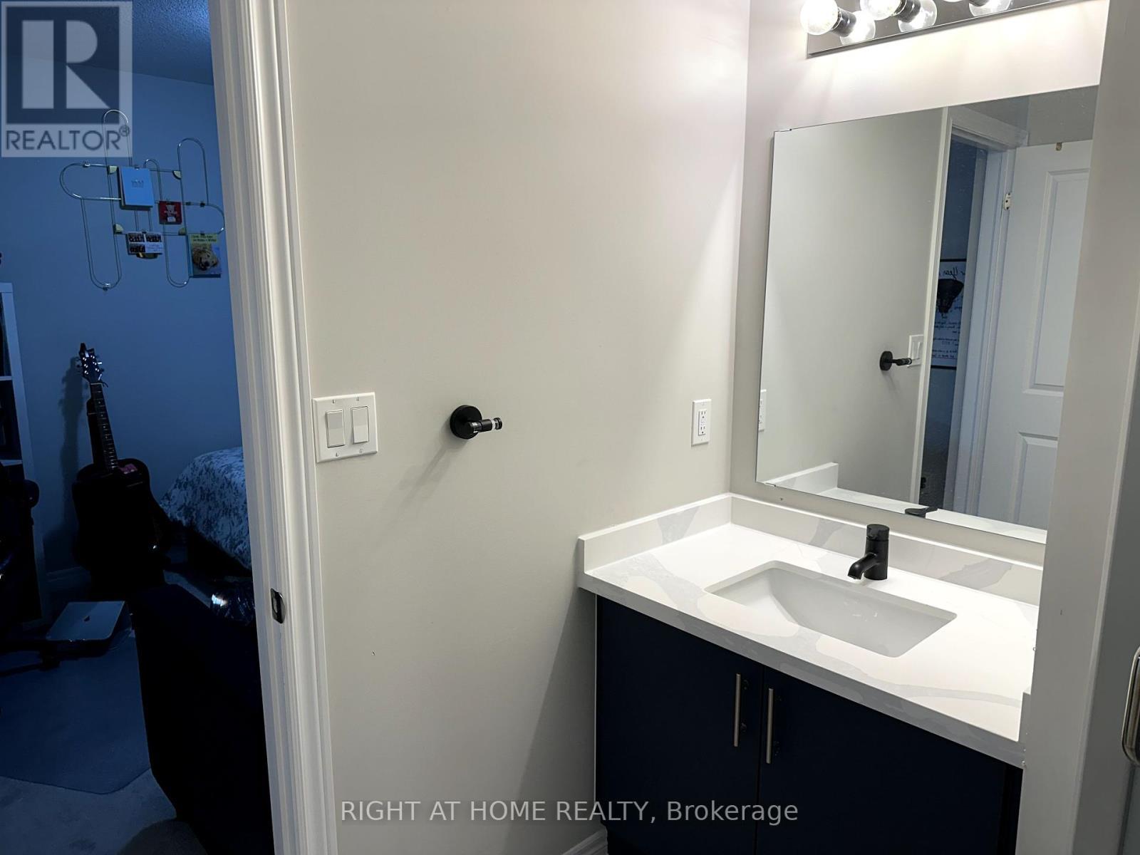 












29 MIA DRIVE

,
Hamilton (Ryckmans),




Ontario
L9B0J8

