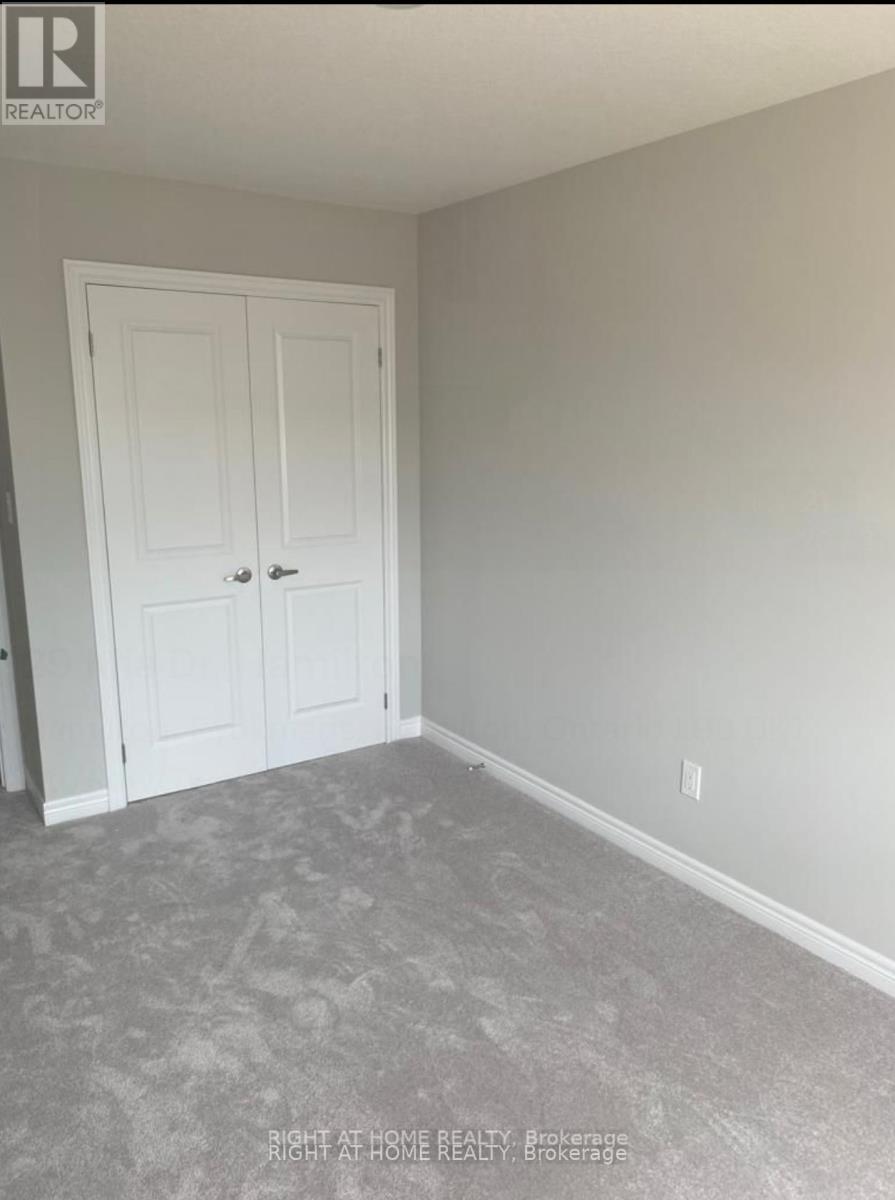 












29 MIA DRIVE

,
Hamilton (Ryckmans),




Ontario
L9B0J8

