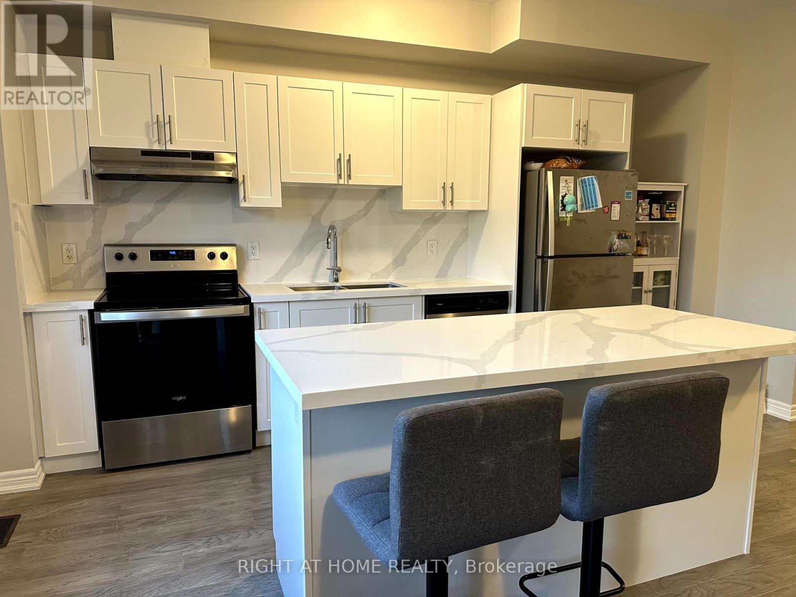 












29 MIA DRIVE

,
Hamilton (Ryckmans),




Ontario
L9B0J8

