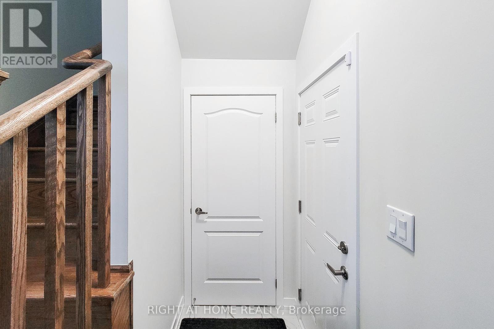 












8 OWL LANE

,
Haldimand,




Ontario
N3W0G4

