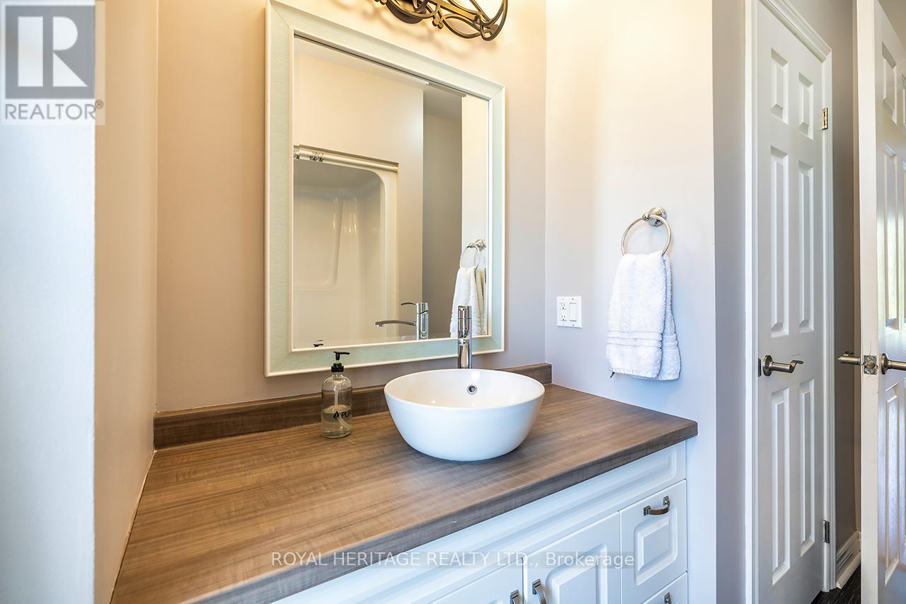 












17 FRANCIS STREET

,
Kawartha Lakes (Lindsay),




Ontario
K9V3R7

