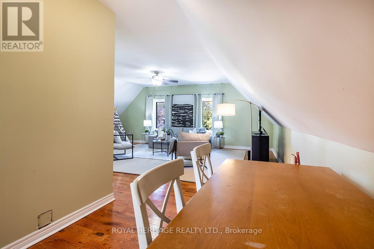 












17 FRANCIS STREET

,
Kawartha Lakes (Lindsay),




Ontario
K9V3R7

