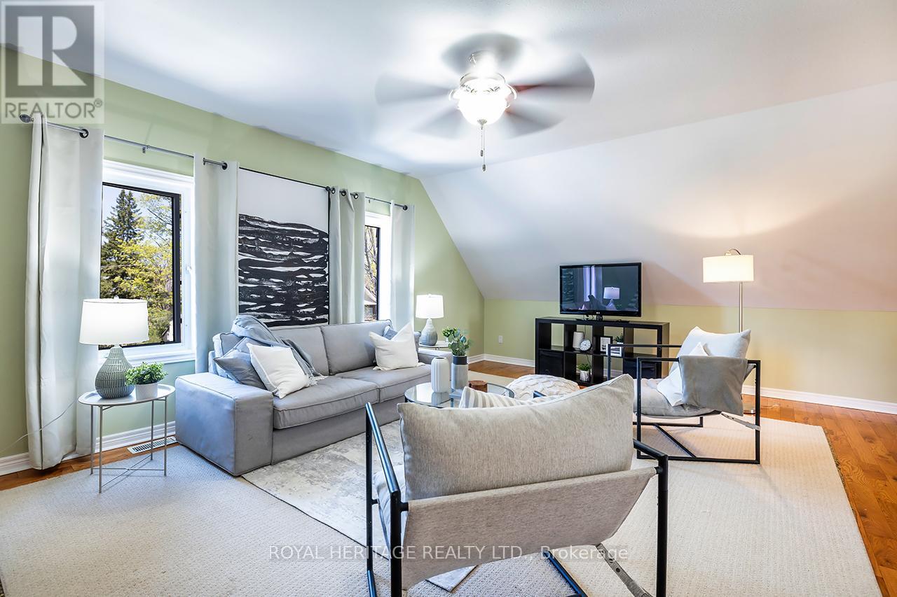 












17 FRANCIS STREET

,
Kawartha Lakes (Lindsay),




Ontario
K9V3R7

